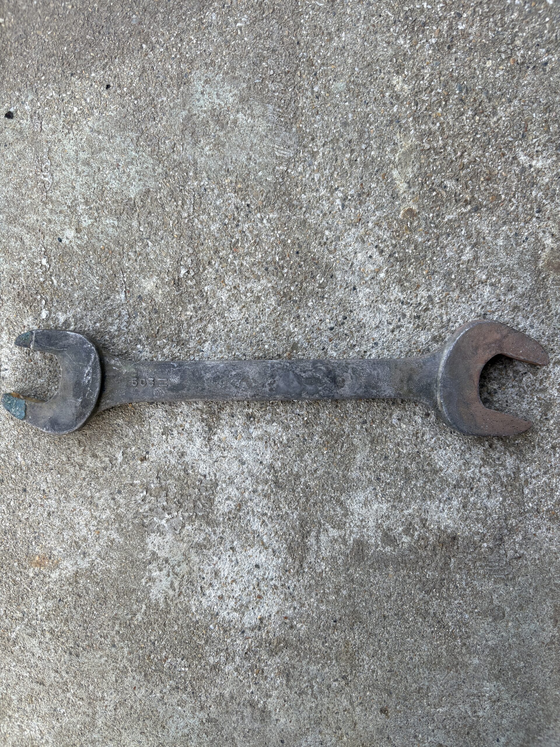 ニッサンレンチ No.4 口部分の摩耗とエッジの形