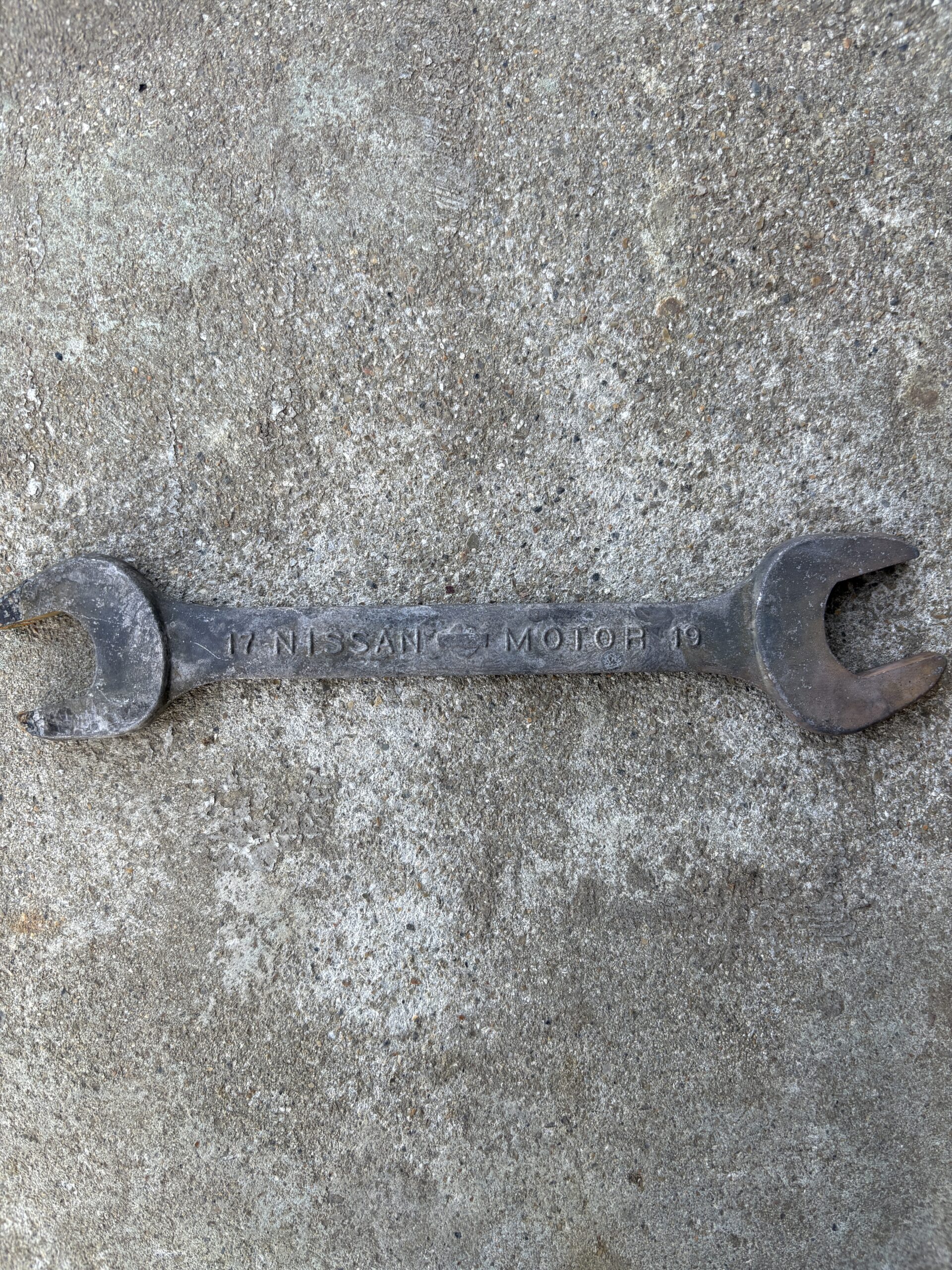 ニッサンレンチ No.4 サイズ刻印 17–19mm 部分アップ