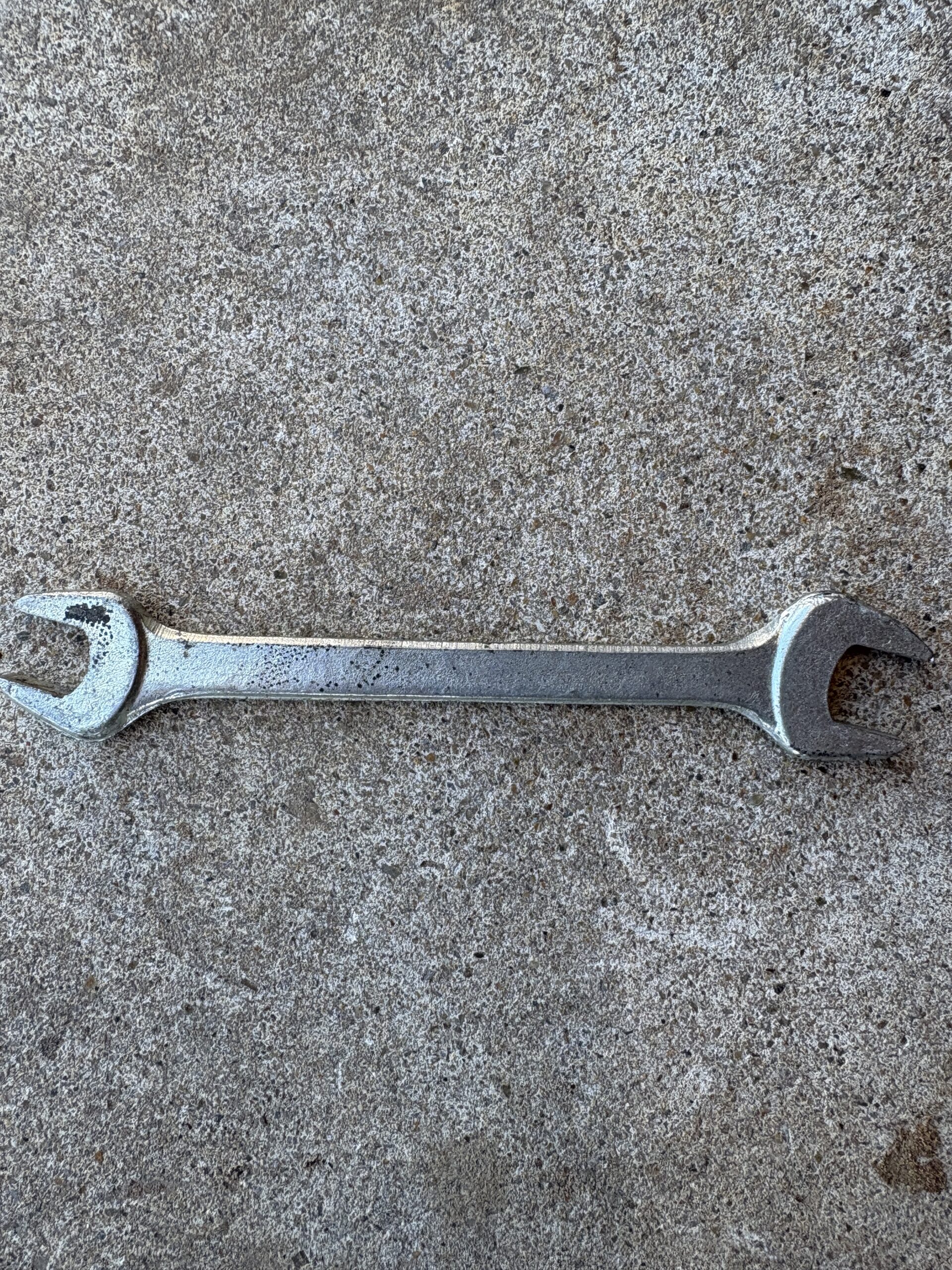 ニッサンレンチ No.1 全体 裏側