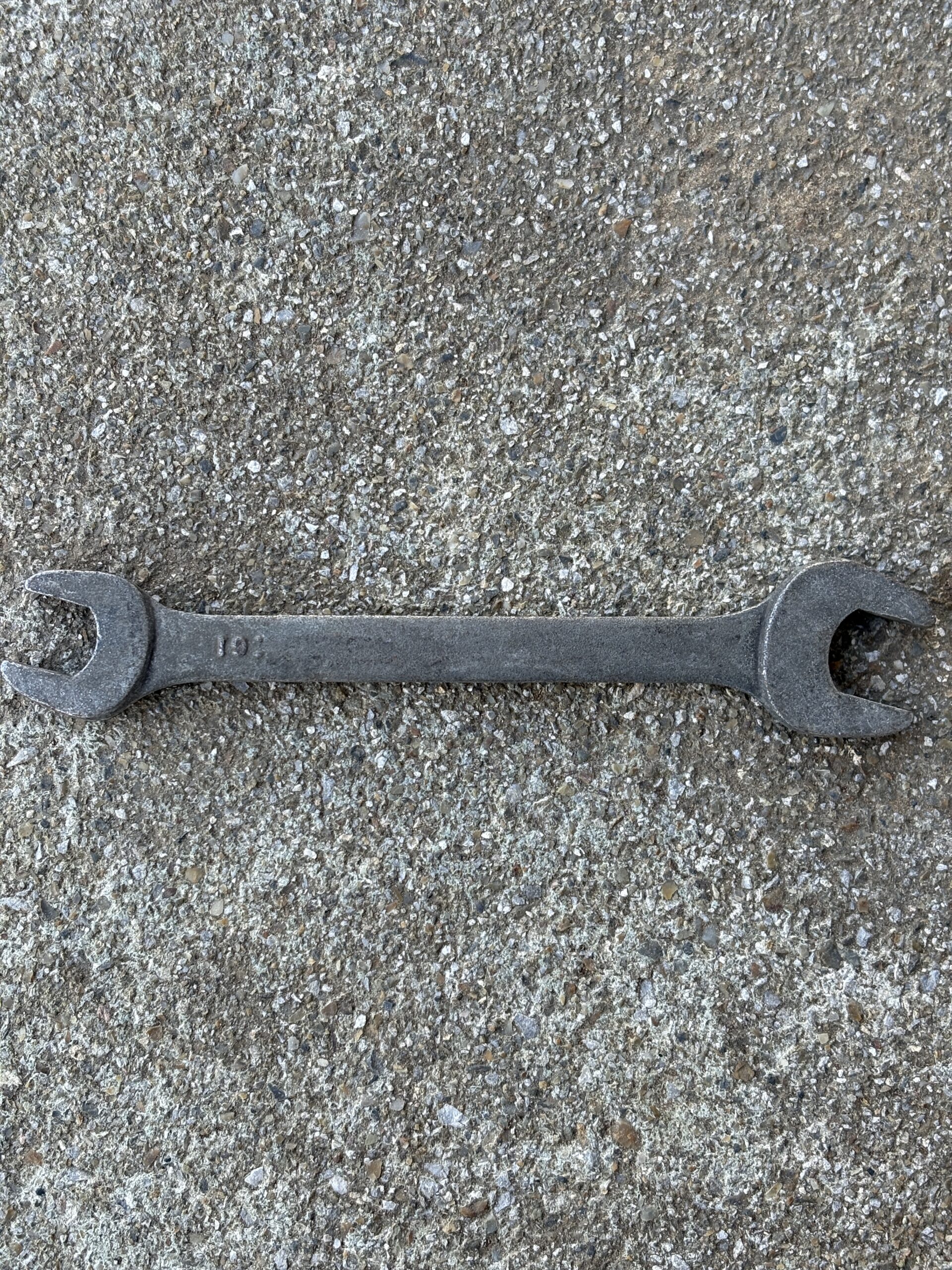 ニッサンレンチ No.6 全体 斜めから見たようす