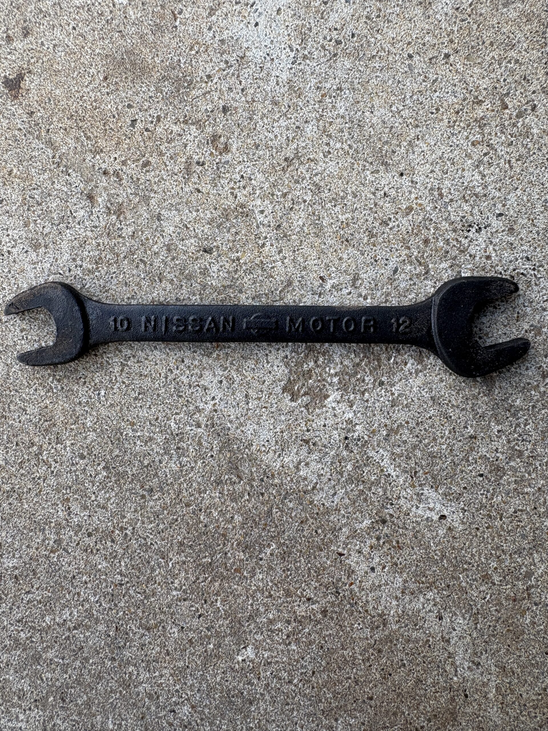 ニッサンレンチ No.6 表面のキズとサビの表情アップ