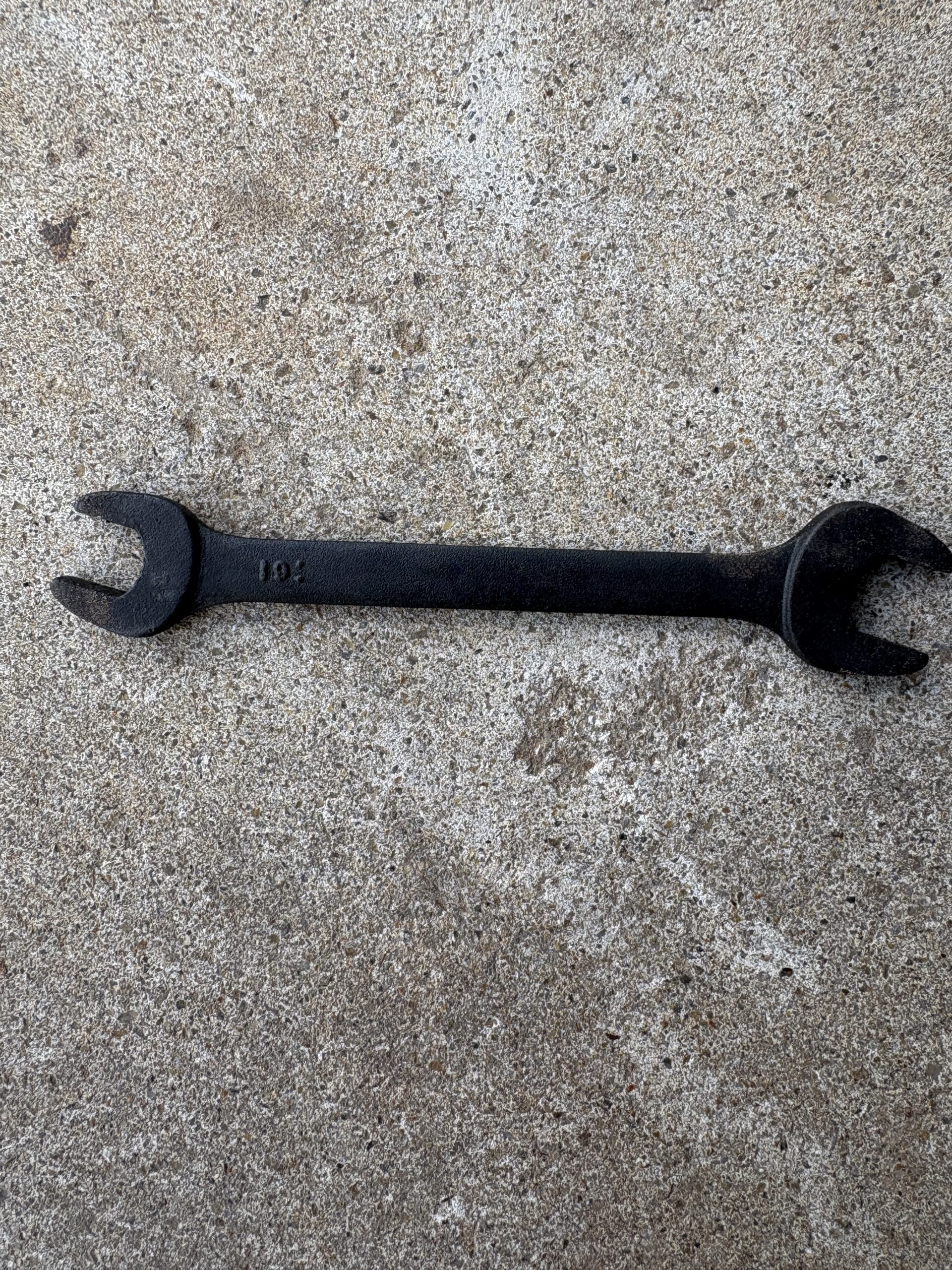 ニッサンレンチ No.6 口部分のエッジと摩耗のようす