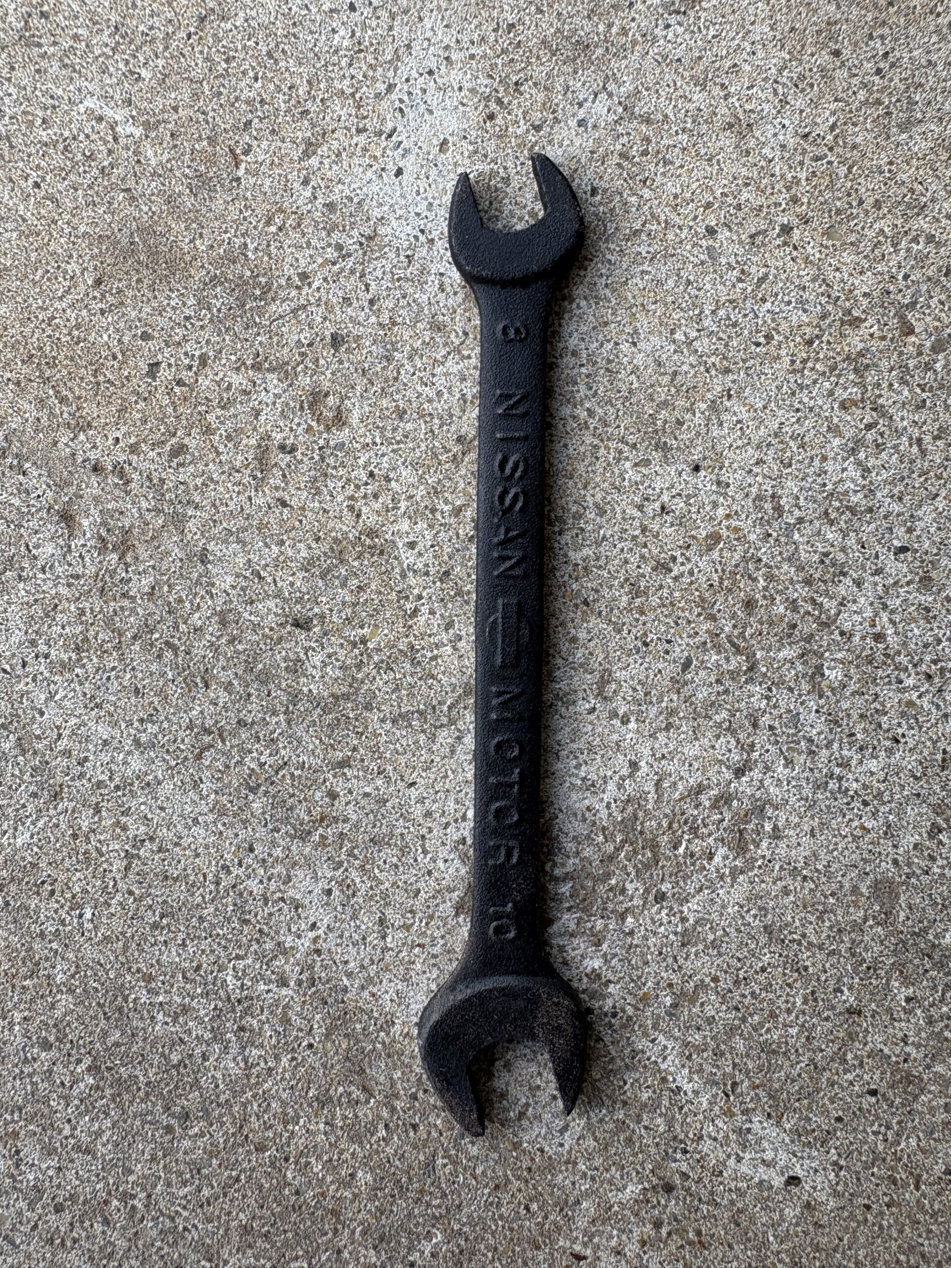 ニッサンレンチ No.5 全体 裏側から見たようす