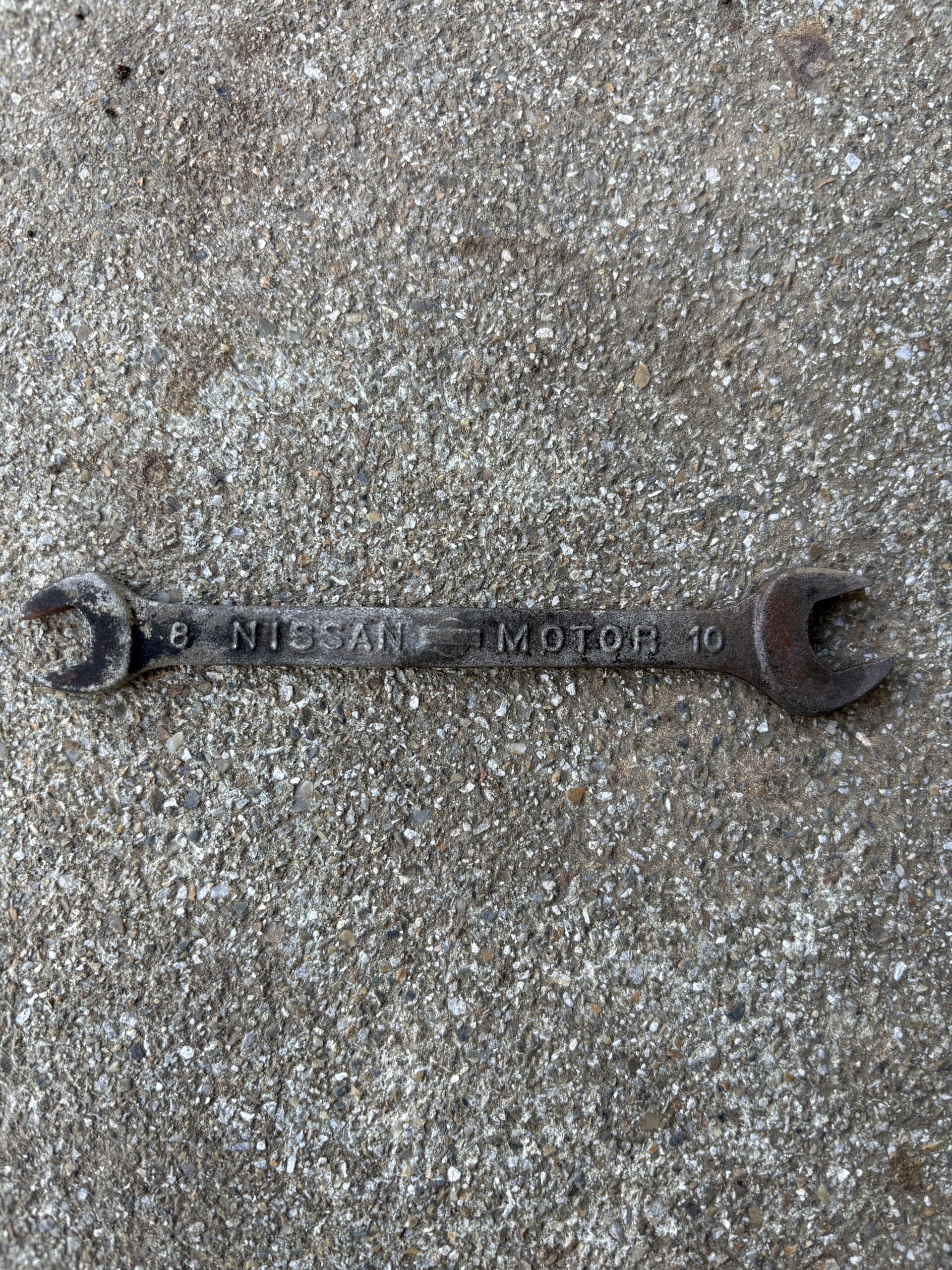 ニッサンレンチ No.5 口部分のエッジと摩耗のようす